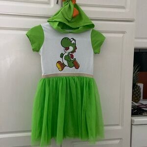 Nintendo YOSHI22 green-white hooded, short sleeve dress with netting bottom med
